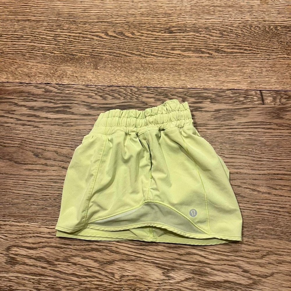 FLORID FLASH LULULEMON 2.5” HOTTY HOT SHORTS - Picture 3 of 7